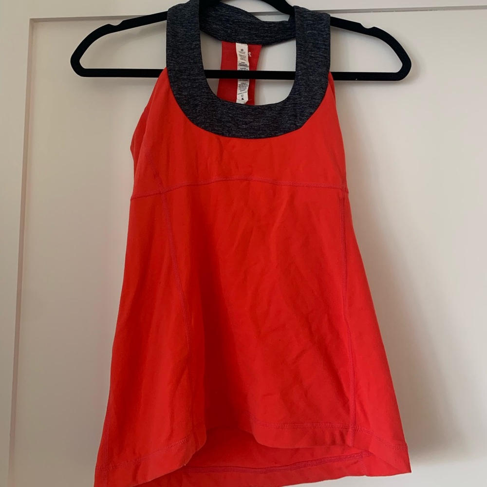 Lululemon Scoop Neck Tank w/ Bra